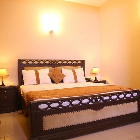 Royal Inn Hotel Карачи Екстериор снимка