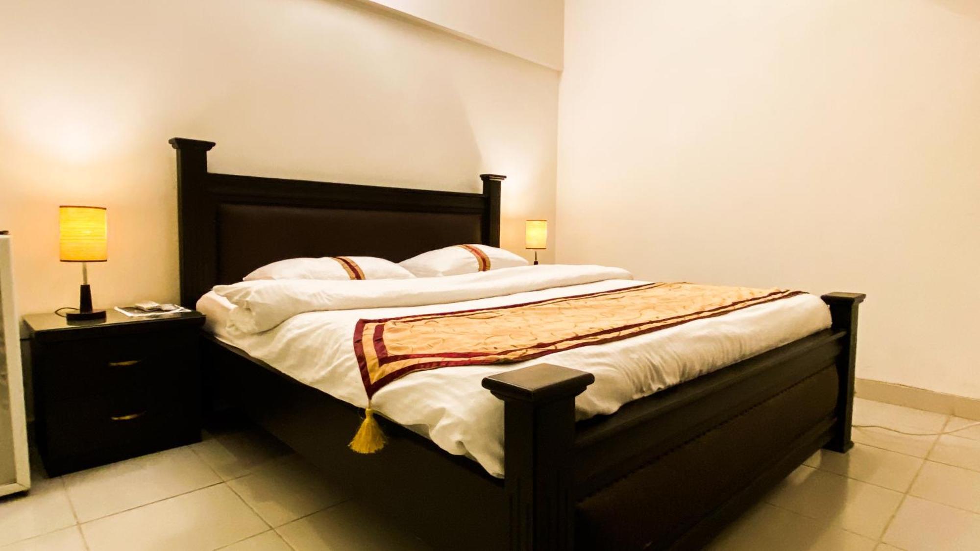 Royal Inn Hotel Карачи Екстериор снимка
