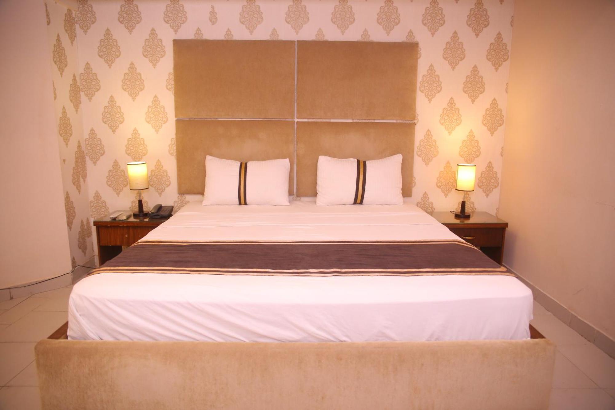 Royal Inn Hotel Карачи Екстериор снимка