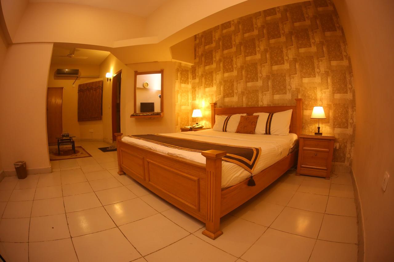 Royal Inn Hotel Карачи Екстериор снимка