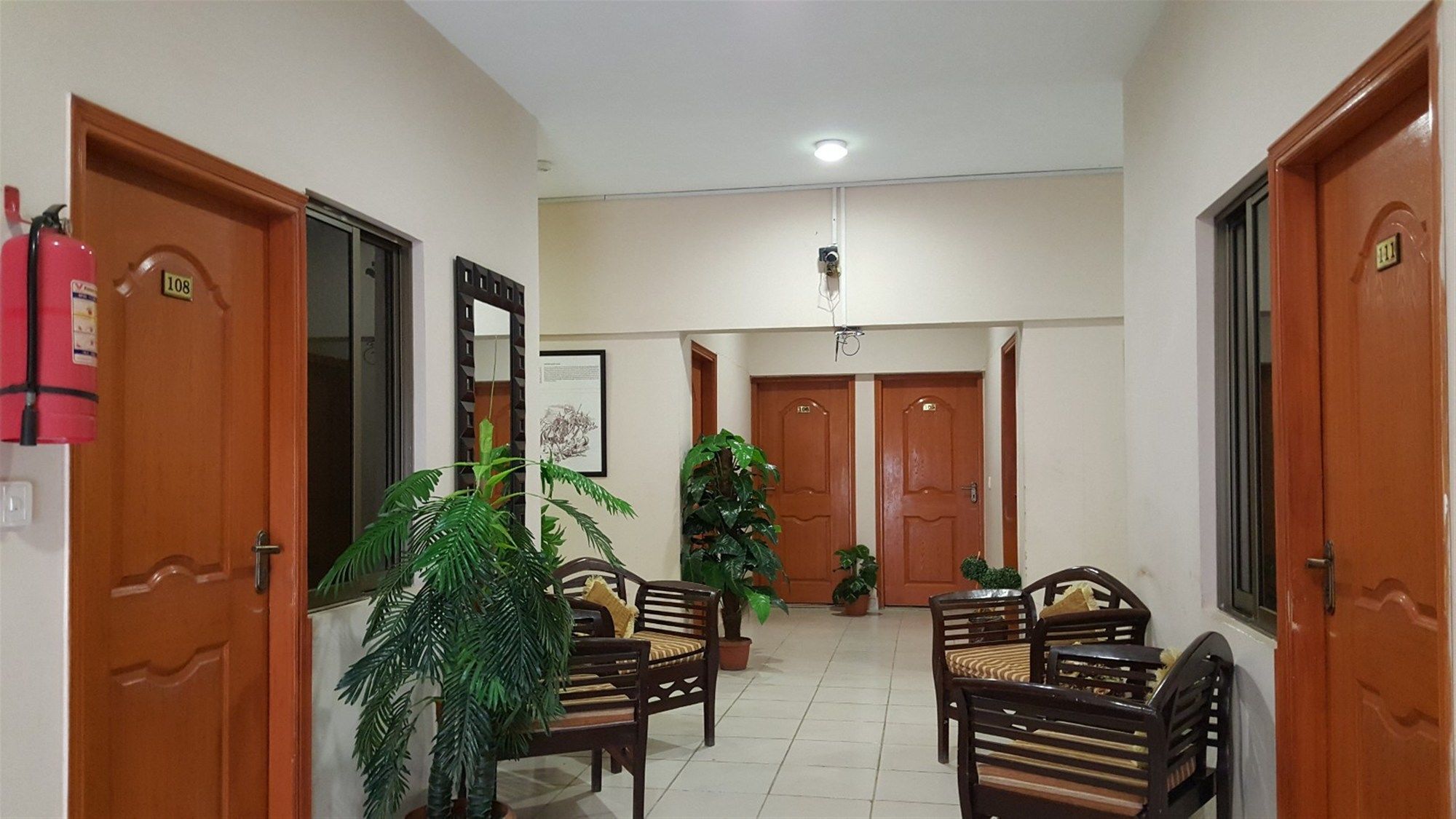 Royal Inn Hotel Карачи Екстериор снимка