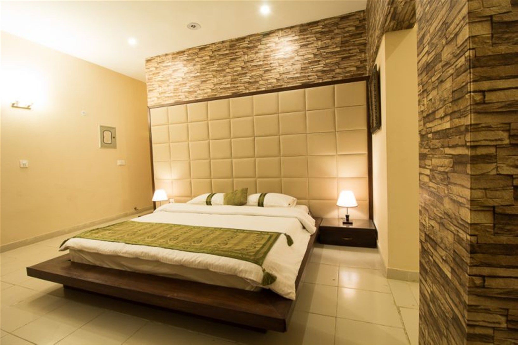 Royal Inn Hotel Карачи Екстериор снимка