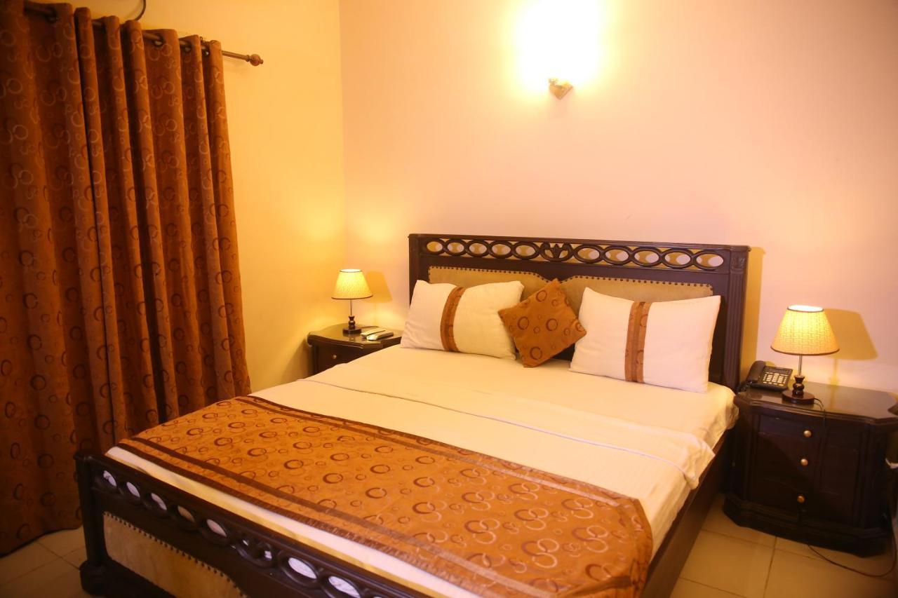 Royal Inn Hotel Карачи Екстериор снимка